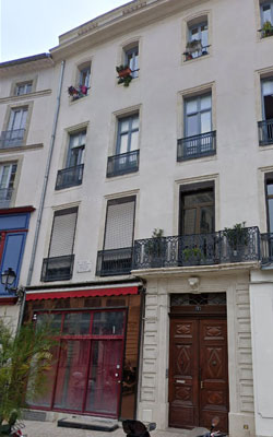 Vue rcente du btiment
